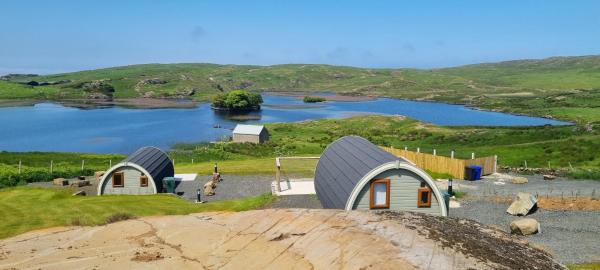 Fairhead Glamping Pods, Забронировать Кемпинг Кемпинги и глэмпинги Графства Антрим, Кемпинг