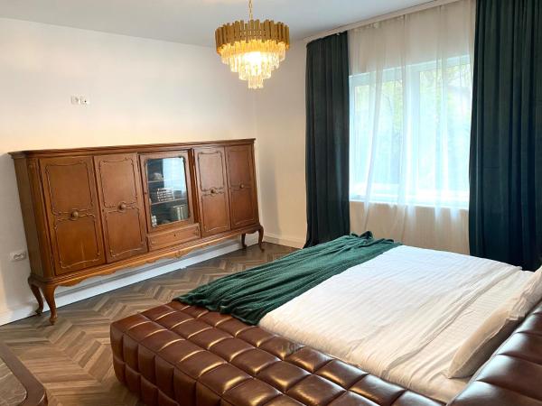 Baroque Villa by Sandmar