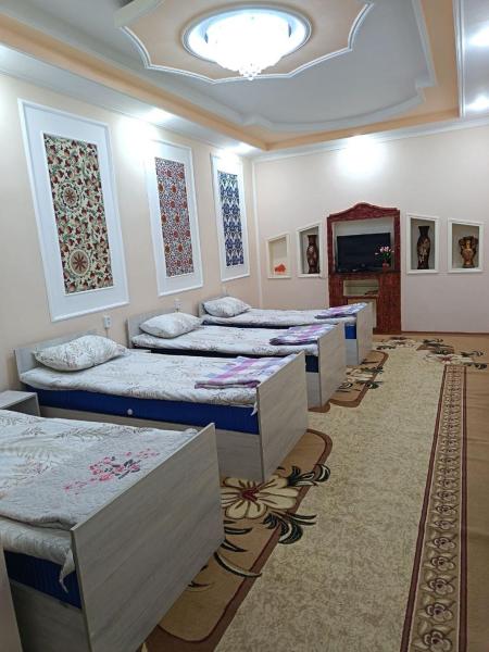 Orzu Guest House, Забронировать  Отели Бухары с парковкой, Парковка