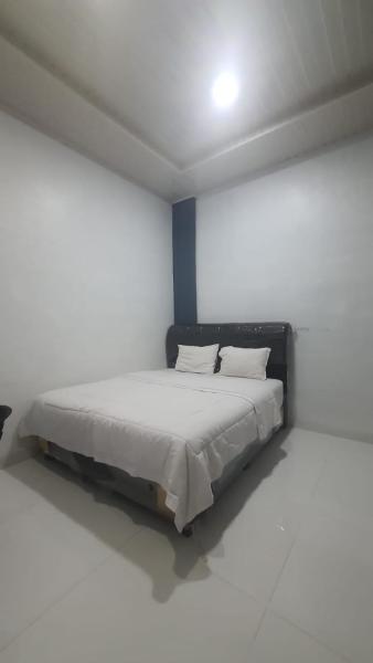 SPOT ON 92481 Modena Homestay Syariah Near SD Negeri