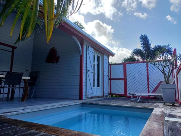 Caraïbes Cottage Grenat piscine privée 900m de Grande anse, Забронировать Дом для отпуска Деше Бас-Тер