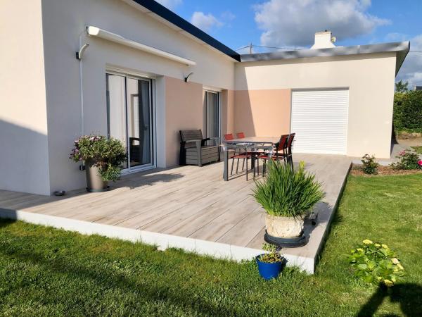 Chez Yolande, Забронировать Отель «постель и завтрак» Ламполь-Плуарзель Бретань