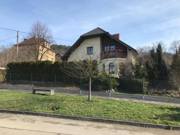 Dům u koupaliště, Забронировать Вилла Ческа-Каменице 