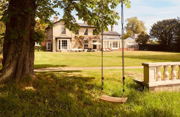 Somerleyton Meadows - Somerley House plus Hut & Hot Tub, Забронировать Дом для отпуска Лоустофт The Broads