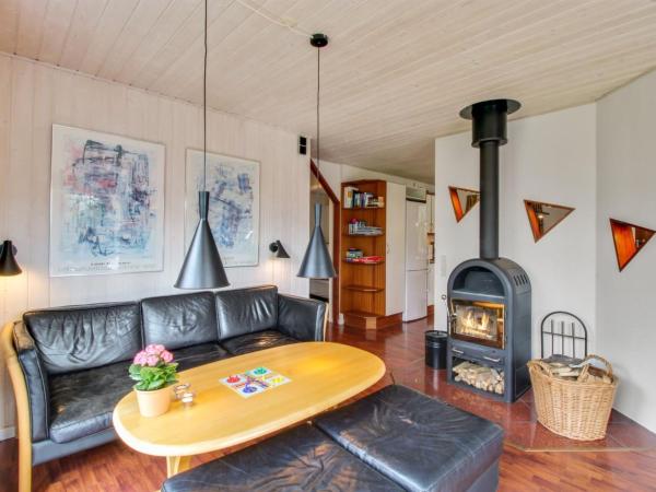 Holiday Home Hemming - from the sea by Interhome