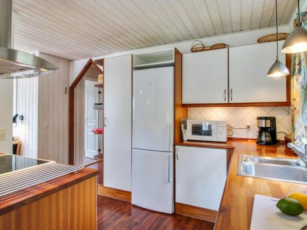 Holiday Home Hemming - from the sea by Interhome