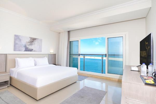 Отель Triumph White Sands