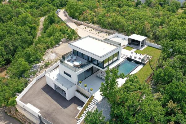 Luxury Villa Cloer, Jadranovo - Sauna,Steam room, 2 Jacuzzis, Забронировать Вилла Отели Приморско-Горанской жупания с парковкой, Парковка