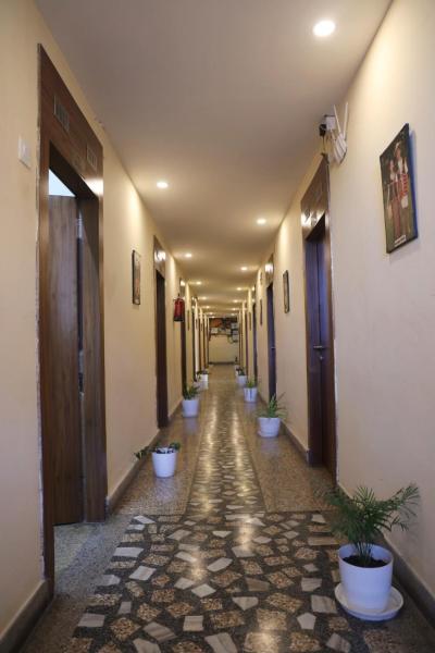 Hotel Embassy