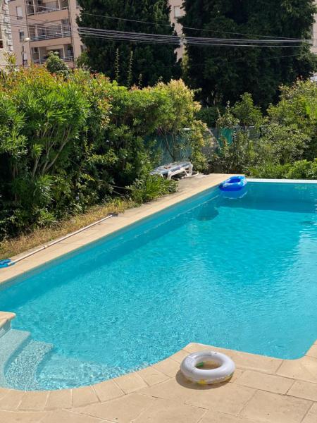 Maisonnette Cagnes, Забронировать Дом для отпуска Отели Приморских Альпы с парковкой, Парковка