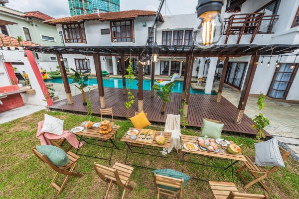 Tropical Bliss Luxe 5BR 30Pax Private Pool Villa KL by Verano