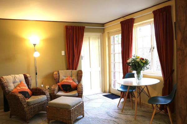 Lovely Concordia, rental unit with free parking, Забронировать  Отели Кейптауна с парковкой, Парковка