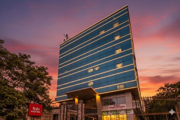 FabHotel Ascot International - Nr Mumbai International Airport, Забронировать  Отели штата Махараштры с завтраком, Завтраки