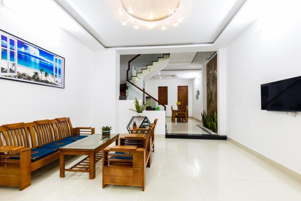 Simple House Near My Khe Beach and Night Street, Забронировать Дом для отпуска Виллы Дананга, Вилла