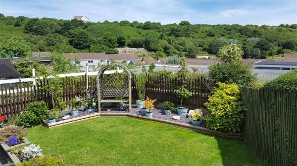 2 Bed in Mumbles oc-hh505, Забронировать Дом для отпуска Отели Гламорган с парковкой, Парковка