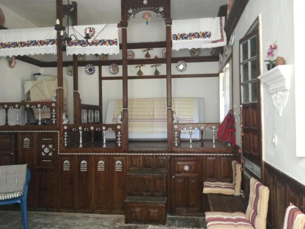 Nicolas Traditional House of Olympos