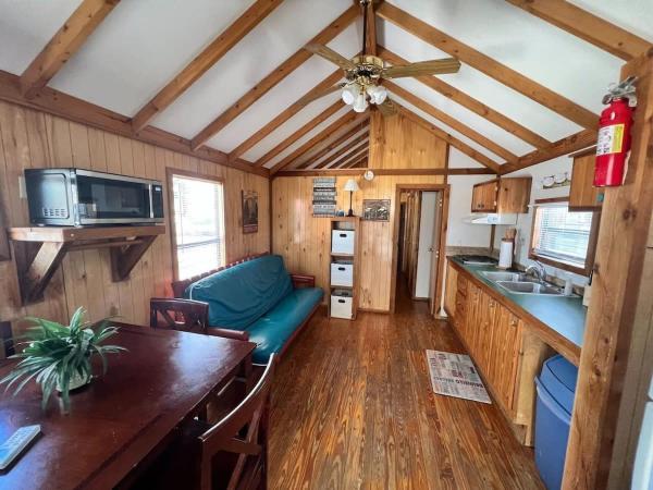 Relaxing Cabin in Bloomington, Забронировать Дом для отпуска Блумингтон 