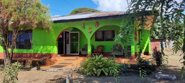 Hospedaje Tropical Dreams, Забронировать Гостевой дом Недорогие отели Корн-Айленд, недорогие