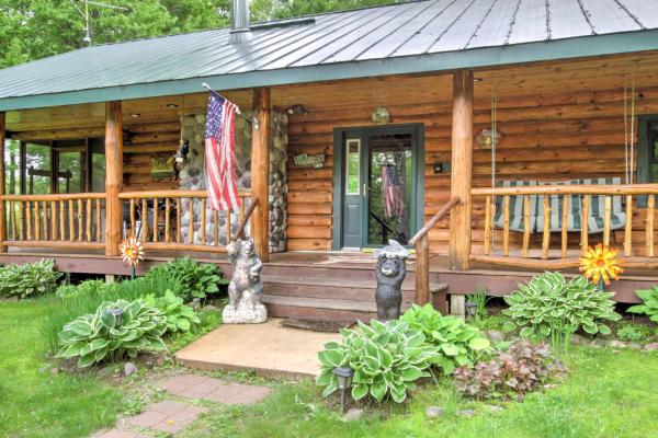 Scenic Cabin on 2 Acres Near Lake Holcombe Marina!