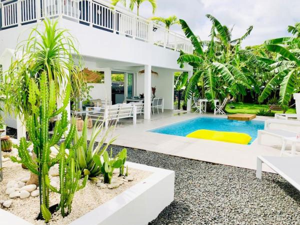 Villa à 100m à pied de la plage, Забронировать  Отели Сент-Анн с бассейном, Бассейн