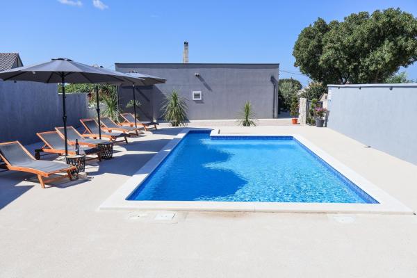Villa Dalmatia with pool, Забронировать  Slivnica Задарская жупания