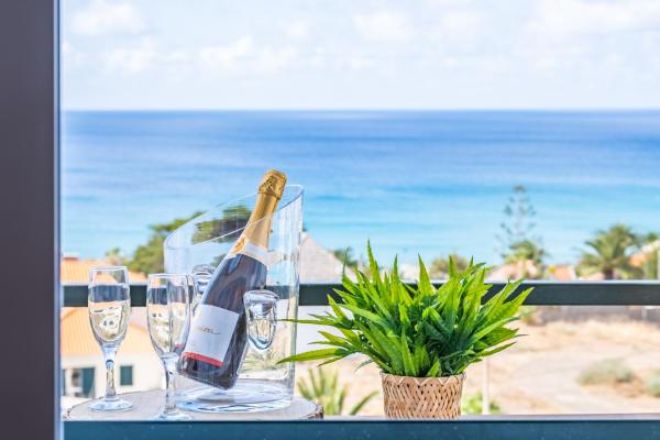 Villa Bella Mar by Homie, Забронировать  Отели Порту-Санту с парковкой, Парковка