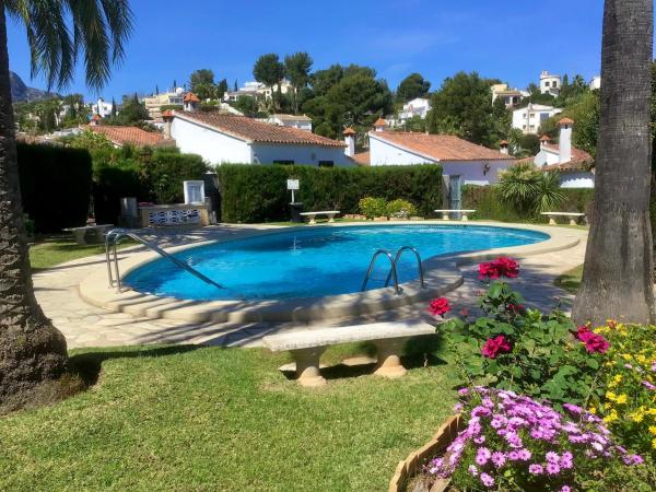 Villa con piscina, 2 terrazas privadas, WIFI, BBQ, Забронировать  Отели Коста-Бланка с бассейном, Бассейн