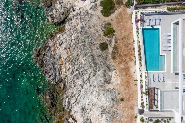 Sensational Rogoznica Villa 5 Bedrooms Villa Miracle Balcony Overlooking Sea, Забронировать  Рогозница Шибенско-Книнская жупания