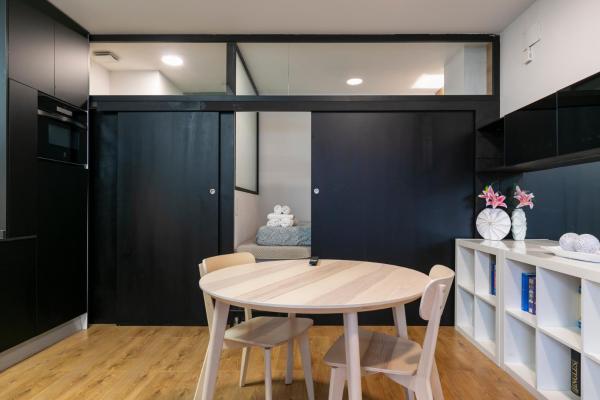 HOMEABOUT MADRID RÍO APARTMENT, Забронировать  Латина Мадрид