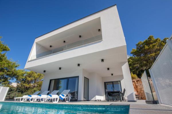 Villa Danny, Забронировать  Бизнес-отели Neretva River Delta, 4* 5*