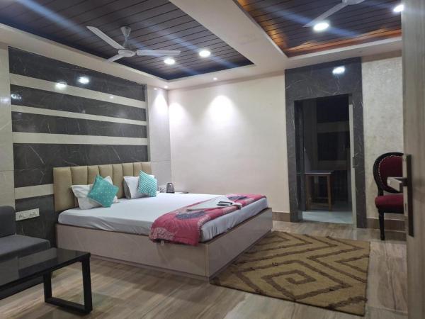 Mavenoak Dreams B&B, Забронировать  Kalighat 
