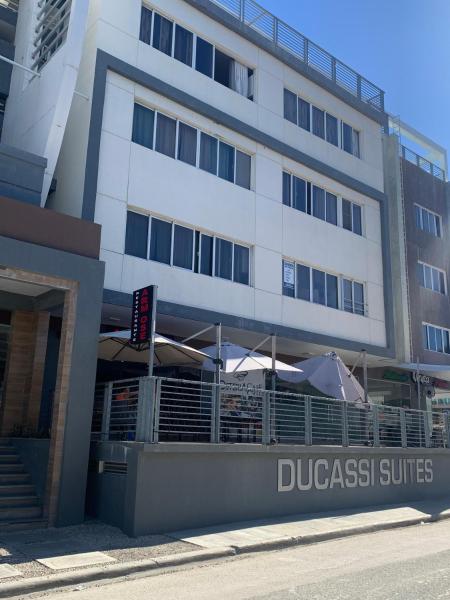 Sol caribe PC - Ducassi Rooftop Pool, Забронировать  Недорогие отели Баваро, недорогие