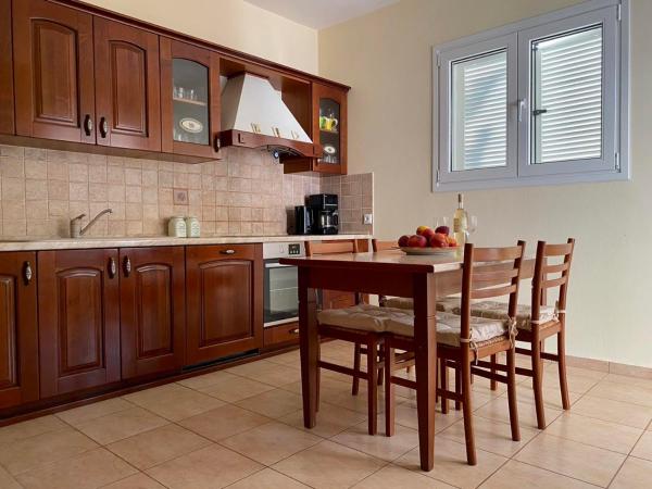 Villa Sofia with garden, pool and lounge areas
