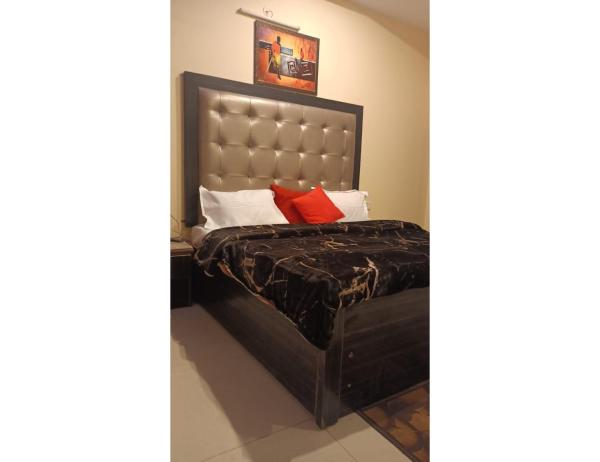 Hotel Usha Palace