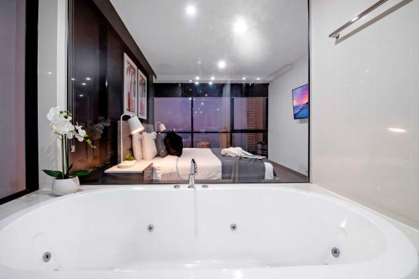 Sealuxe Suites - Central Surfers Paradise