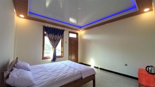 Benedict Guesthouse by Mori Hospitality, Забронировать Отель Отели провинции Восточной Нуса-Тенгара с парковкой, Парковка