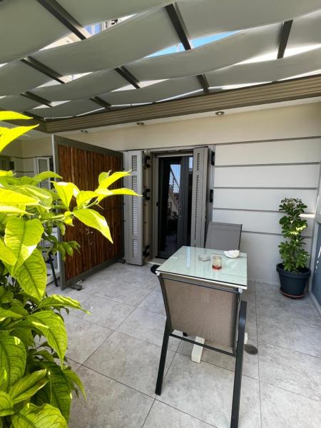 Luxury Studio Artemida, Забронировать  Отели Луца с парковкой, Парковка