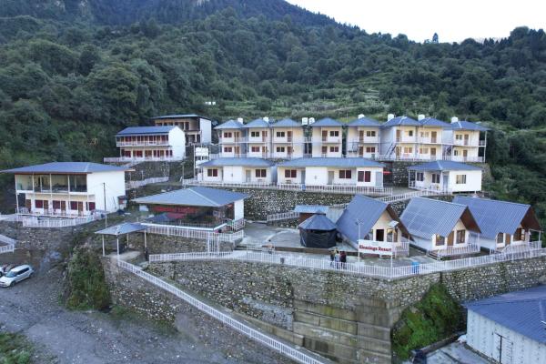 Blessings Resort Yamunotri, Забронировать  Отели Харсоли с парковкой, Парковка