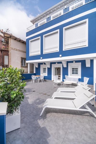 VILLA MARTA - Apartamentos céntricos junto al mar, Забронировать Апартаменты/квартира Кастро-Урдьялес Cantabria Coast