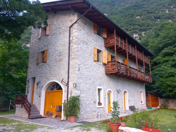 Country House Foglie d\erba, Забронировать  Отели Трентино с парковкой, Парковка