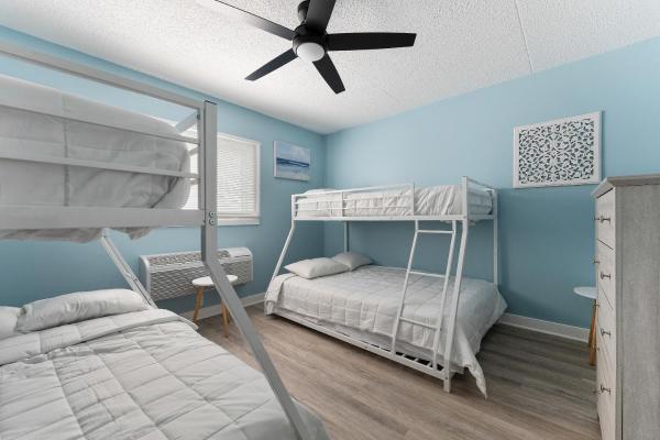 The Harbor Light Family Resort