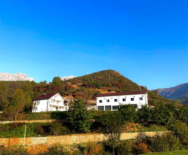Guesthouse Tropojë e Vjeter, Забронировать  Тропое Kukës County
