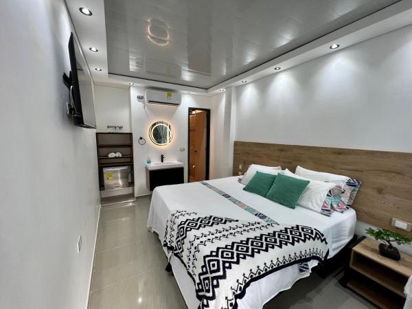 HOTEL TORRE DELUXE ¨SANTORINI¨, Забронировать  Недорогие отели Дорадаль, недорогие