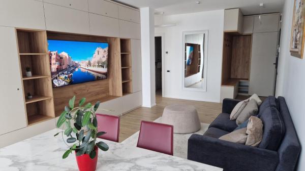 Valentini Apartments, Забронировать  Отели Клуж-Напока с парковкой, рядом с Tailors' Bastion, Парковка