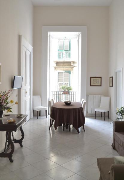 B&B Ma.Lì, Забронировать  Неаполь Кампания, рядом с Площадь Пьяцца-Беллини
