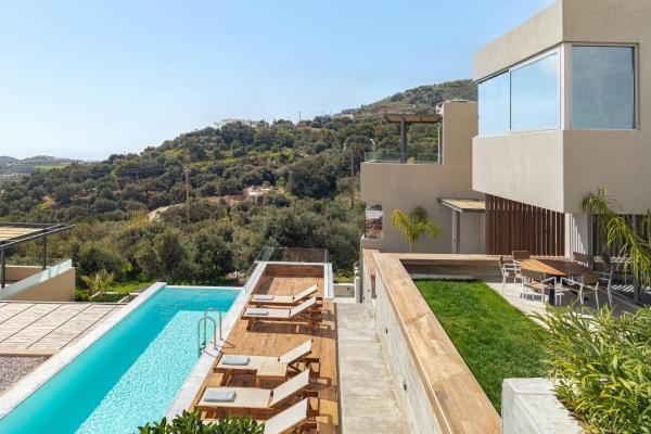 New Stylish Sea View Villa Complex Domus Elia with Private Pool, 4km from nearest beach, Забронировать  Áyios Vasílios Ираклион