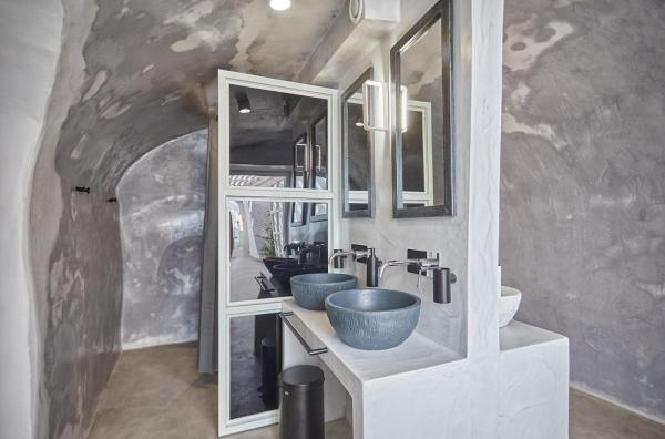 Hostel 16 Oia