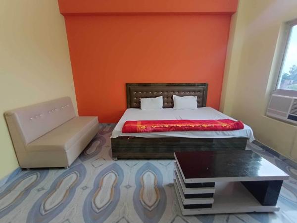Hotel O Home HR Homes, Забронировать  Айодхья штат Уттар-Прадеш