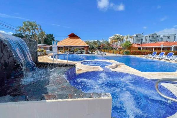 Villa Paraíso banano 9, near to the beach & Pool, Забронировать  Хако Пунтаренас, рядом с Торговый центр Jaco Walk