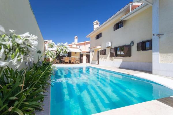 Aroeira Sunny Villa - Heated Pool extra cost, Забронировать  Амора Costa Azul